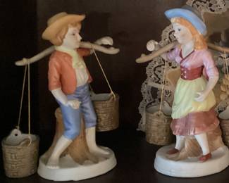 Figurine Boy and Girl Carring Baskets