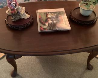 Coffee Table Victorian Style Oval