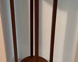 Plant Stand Mahogany