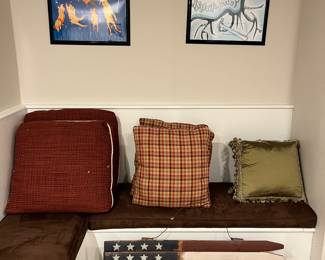 Assorted cushions/pillows, and art