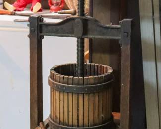 Vintage Grape-Cider-Wine Press