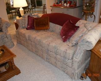 Lovely couch in pristine condition