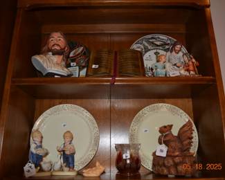 Collectible figurines
Collector plates