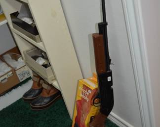 Pellet gun