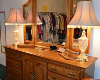 Broyhill Solid Oak Dresser with Mirro
Lovely crystal lamps