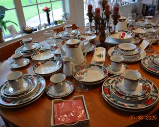 Toeshan Fine Chine
Spode
Christmas decor