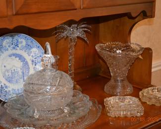 Crystal
Cut glass
Cranberry
Glassware