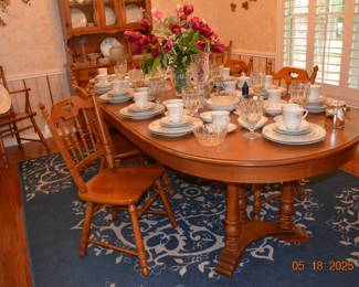 Hard Rock Maple Dining Set with 2 leaves and 6 chairs
