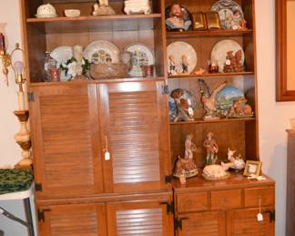 Vintage Ethan Allen TV cabinet
Vintage Ethan Allen Hutch