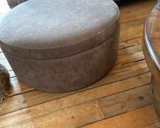 Storage ottoman