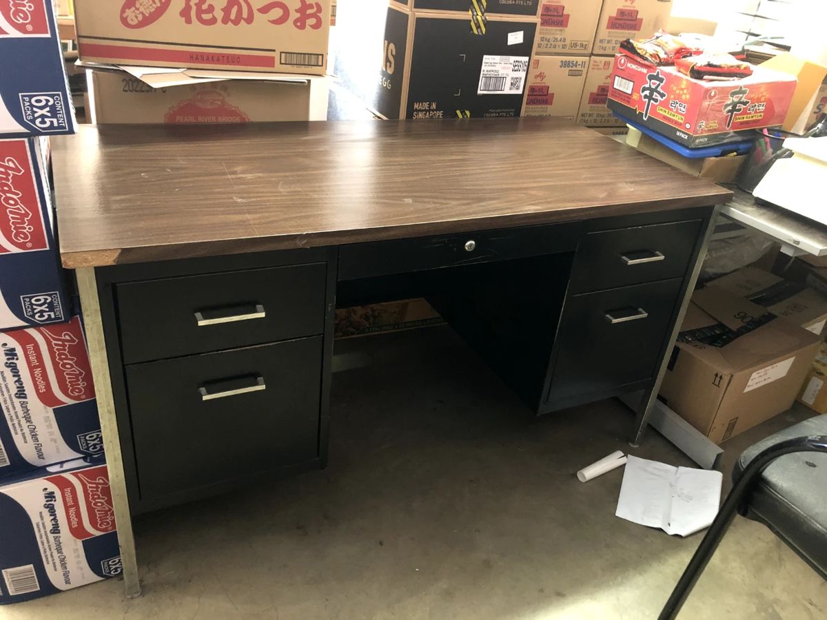 office metal desk $10