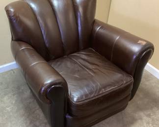 DARK BROWN LEATHER ARM CHAIR