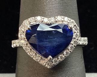 PLATINUM SAPPHIRE & DIAMOND RING, SIZE 7.25, 4.18cts SAPPHIRE, 0.8cts DIAMONDS, 5.9g TOTAL WEIGHT, GGA APPRAISAL $18,340.00