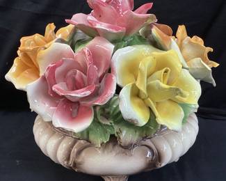 VTG. CAPO-DI-MONTE LARGE FLORAL CENTERPIECE