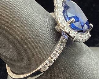 PLATINUM SAPPHIRE & DIAMOND RING, SIZE 7.25, 4.18cts SAPPHIRE, 0.8cts DIAMONDS, 5.9g TOTAL WEIGHT, GGA APPRAISAL $18,340.00