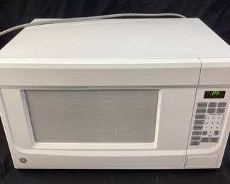 GE COUNTERTOP MICROWAVE, LIKE NEW