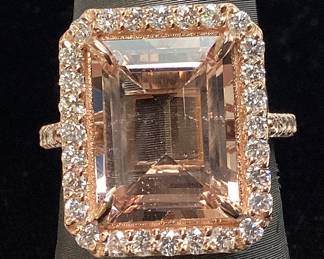 14KT ROSE GOLD MORGANITE & DIAMOND RING, SIZE 6.5, 5.55cts MORGANITE, 0.91cts DIAMONDS, 5.4g TOTAL WEIGHT, GGA APPRAISAL $14,370.00