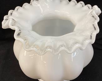 FENTON MILK GLASS CRYSTAL CREST MELON VASE, 4.5"