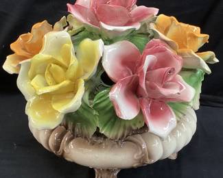 VTG. CAPO-DI-MONTE LARGE FLORAL CENTERPIECE
