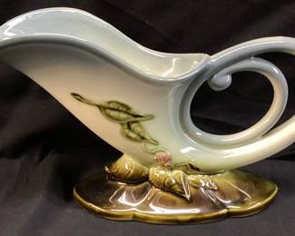 VTG. HULL WOODLAND W10-11’’ CORNUCOPIA VASE
