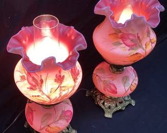 PAIR OF VTG. FENTON MOSS ROSE PEACH CREST 3 SWITCH TABLE LAMPS MADE FOR L.G. WRIGHT