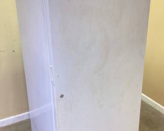 KENMORE STAND UP FREEZER, WORKING CONDITION