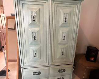 Armoire