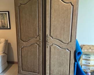 Armoire