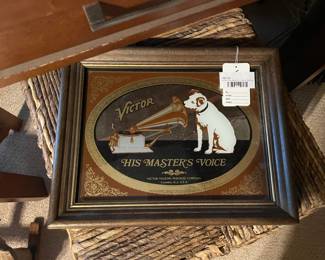 Victor 'His Master's Voice' Mirror