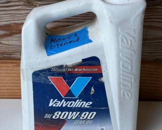 72 ValvolineSAE80W90GearOil1Gallon