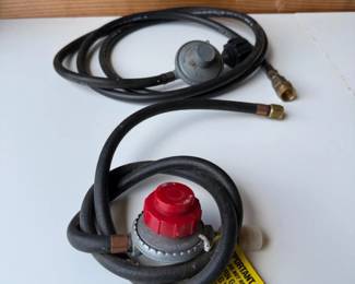 71 PairofPropaneHoses