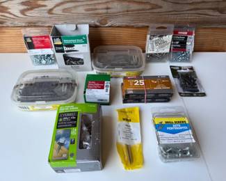 114 MixofMiscScrewsStaples