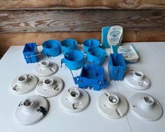 101 PorcelainLampholdersMixofOutletBoxes