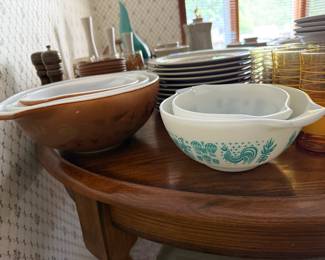Pyrex Bowls