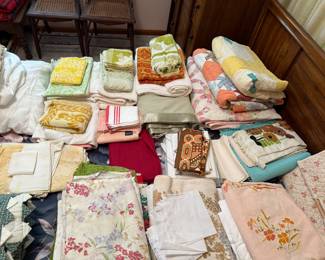 Quilts/Towels/Blankets