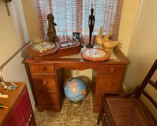 Wooden Desk/Globe