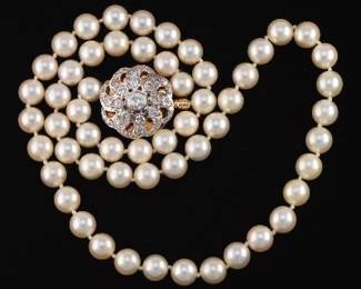 Ladies Diamond Clasp and Pearl Necklace