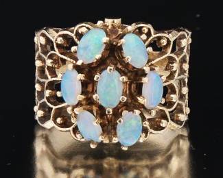 14 K Yellow Gold Opal Fashion Ring