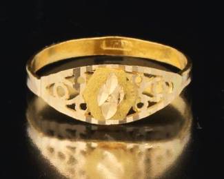 Ladies High Carat Gold Cute Diamond Cut Design Ring
