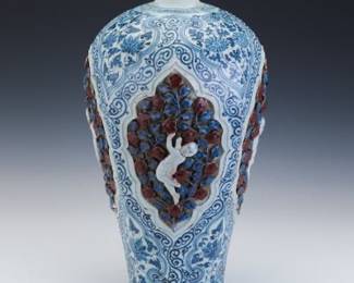 Chinese Blue and White Porcelain Hexagonal Vase with Applied Boys, Late Qing to Republic Period, Early 20th Century