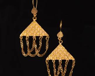 Ladies High Karat Pair of Triangle Earrings