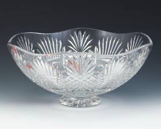 The House of Waterford Large Thanksgiving Harvest Crystal Centerpiece Bowl, by Tom Brennan, 2017, in Presentation Box