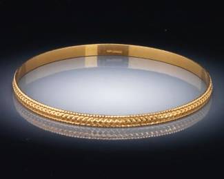 Ladies High Carat Gold Diamond Cut Design Bangle