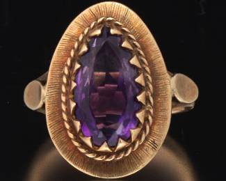 Ladies Victorian Gold and Amethyst Ring