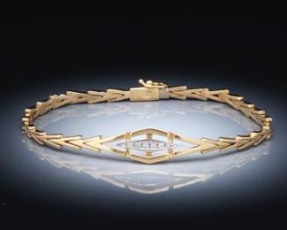 Ladies Vintage Gold and Diamond Bracelet