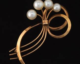 Ladies Gold and Pearl Pin Brooch