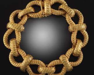 Ladies Impressive 18K Gold Oversized Links Heavy Bracelet