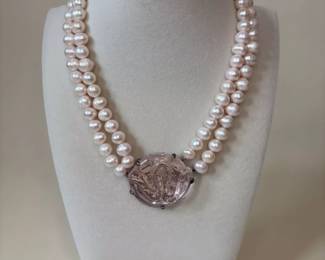 Mariquita Masterson pearls