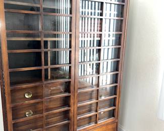 Vintage Bernhardt cabinet