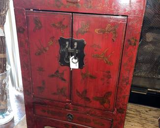 19th century Quiq Dynasty lacquer cabinet